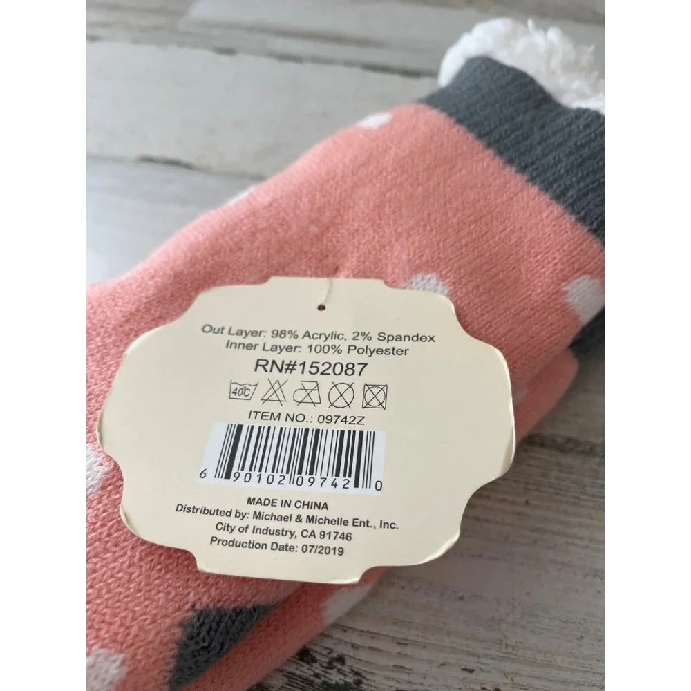 Sherpa theme socks with polar bear NWT